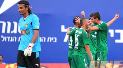 עמאשה מקבל ברכות (שי לוי) עמאשה מקבל ברכות (שי לוי)