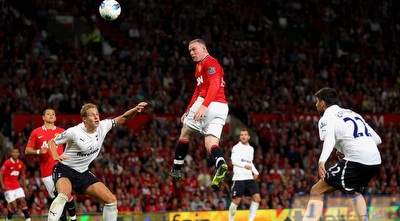 יש לו קפיצים בנעליים? שימו לב לאיזה גובה מתרומם וויין רוני בשער (GettyImages) יש לו קפיצים בנעליים? שימו לב לאיזה גובה מתרומם וויין רוני בשער (GettyImages)