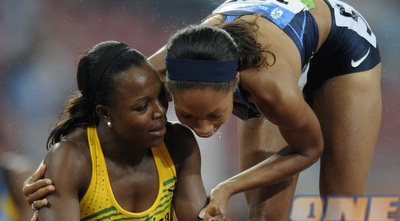 למרות שהפסידה בבייג&acute;ין, פליקס מיהרה לברך את קמפבל בראון (רויטרס)