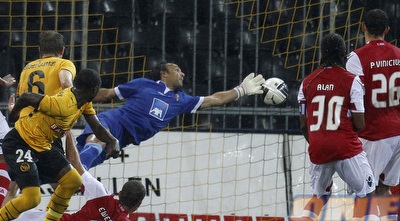 מאיוקה כובש עוד שער. הפעם זה לא הספיק (רויטרס)