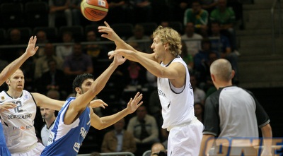 דירק נוביצקי מול ליאור אליהו (שי לוי) דירק נוביצקי מול ליאור אליהו (שי לוי)