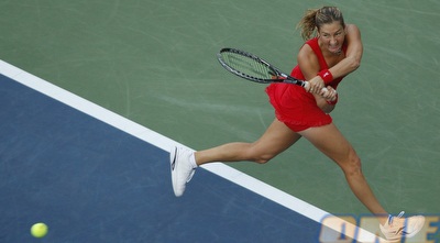 שחר פאר מתקשה להחזיר כדור של  (רויטרס)