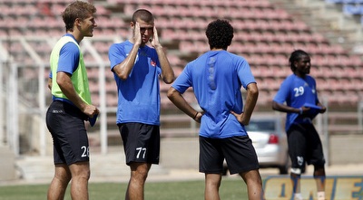 עידו אקסברד, עודד גביש (יוסי ציפקיס)