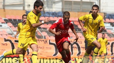 נבואני וגיא כהן סוגרים בהגנה (מור שאולי)