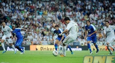 רונאלדו כובש מהנקודה הלבנה מול חטאפה (GettyImages)