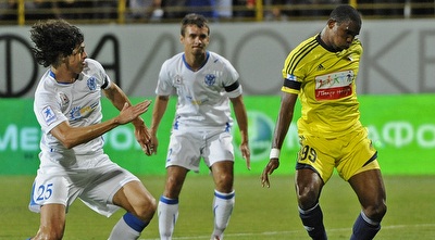 בונדר. חזר מהפציעה להרכב של וולגה (האתר הרשמי של אנז´י מחצ´קלה) בונדר. חזר מהפציעה להרכב של וולגה (האתר הרשמי של אנז´י מחצ´קלה)