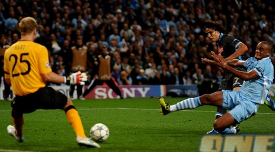 אדינסון קבאני כובש את שער היתרון (GettyImages)