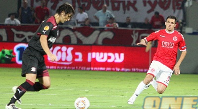 ללה לוחץ על שחקן של ראפיד (משה חרמון)