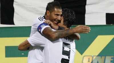 אמליידה חוגג הערב באינונו (רויטרס)