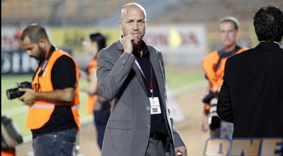 ג´ורדי קרויף בקריית אליעזר. יחזור לשם בקרוב, קרוב מאוד (יוסי ציפקיס) ג´ורדי קרויף בקריית אליעזר. יחזור לשם בקרוב, קרוב מאוד (יוסי ציפקיס)