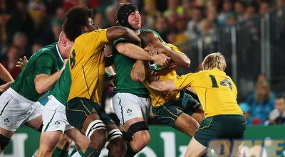 שחקני אירלנד ואוסטרליה מתגוששים (GettyImages)