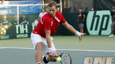 פוספיסיל פותח מצוין את המשחק (יוסי ציפקיס) פוספיסיל פותח מצוין את המשחק (יוסי ציפקיס)