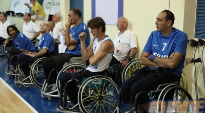 ספסל הנבחרת (עמית מצפה)