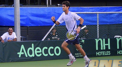 אמיר וינטרוב חוגג שבירה (יניב גונן) אמיר וינטרוב חוגג שבירה (יניב גונן)