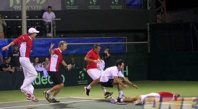 הקנדים רצים לחגוג (יניב גונן) הקנדים רצים לחגוג (יניב גונן)