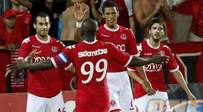 תמוז מגיע לחגוג עם חברו לחוד (יוסי ציפקיס)