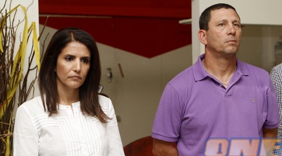 ניר קלינגר ואלונה ברקת. &qout;לא נכשלתי איתו&qout; (יוסי ציפקיס)