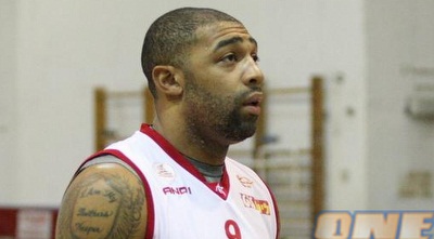 דייסלן וטרוויס רומרו (משה חרמון)