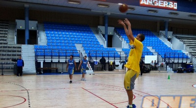 טל בורשטיין (האתר הרשמי של מכבי תל אביב) (ONE) טל בורשטיין (האתר הרשמי של מכבי תל אביב) (ONE)