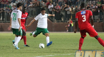 אייל גולסה בועט. משחק חלש של האלופה (עמית מצפה)