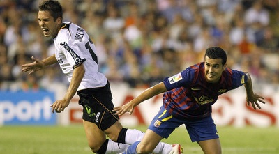 ג´ורדי אלבה מול פדרו (רויטרס) ג´ורדי אלבה מול פדרו (רויטרס)