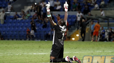 דלה איינוגבה חוגג (יוסי ציפקיס)