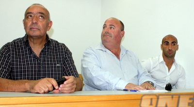 ג&acute;ונתן אסוס ומנחם נידם בדיון בהתאחדות (משה חרמון)