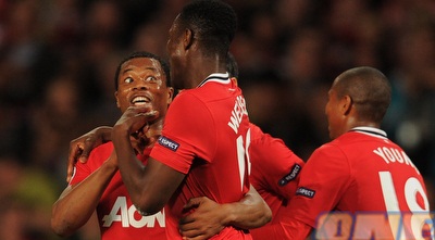 אברה מעדכן את וולבק שהוא הרגע הבקיע צמד בדקה (GettyImages)