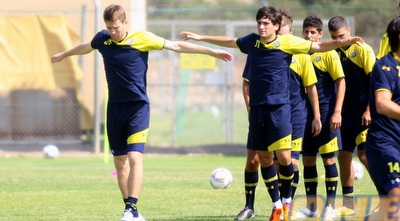 שרן ייני (משמאל). עשוי להיות מתופקד בהגנה (יניב גונן) שרן ייני (משמאל). עשוי להיות מתופקד בהגנה (יניב גונן)