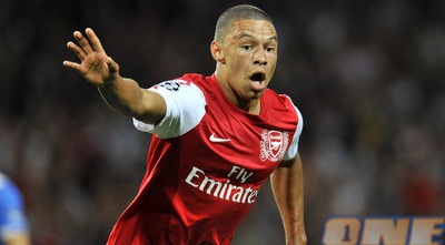 אוקסלייד-צ´מברליין חוגג את שער היתרון של ארסנל (רויטרס)