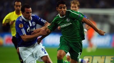 גולסה מנסה לחמוק ממצלדר (GettyImages)