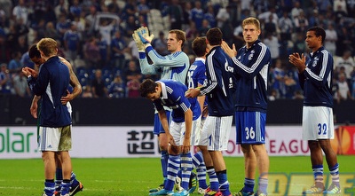 שחקני שאלקה מודים לקהל בסיום (GettyImages)