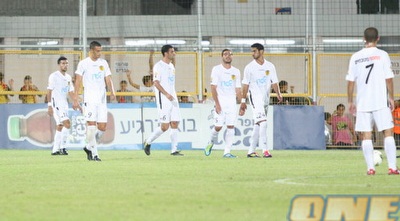 שחקני בית&qout;ר בהלם (גיא בן זיו)