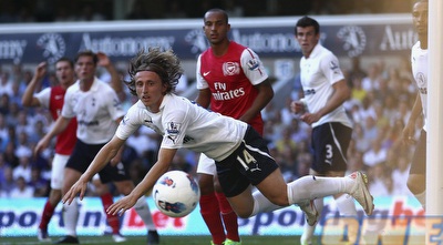 וולקוט מביט במודריץ´ צולל (GettyImages)