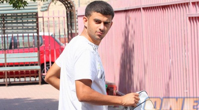 סיראז´ נאסר. ספג קנס בעקבות התקרית עם פטר גרביץ´ (משה חרמון) סיראז´ נאסר. ספג קנס בעקבות התקרית עם פטר גרביץ´ (משה חרמון)