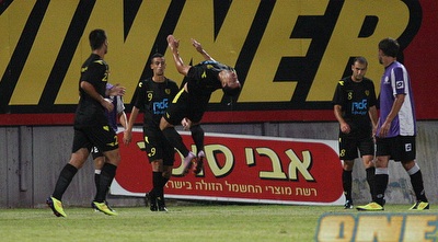 לאונרדו פסוס מוכיח יכולות של מתעמל (גיא בן זיו)