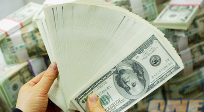 דולרים. בישראל יש כ-10 מילארד שקל בשנה בהימורים בלתי חוקיים (GettyImages)