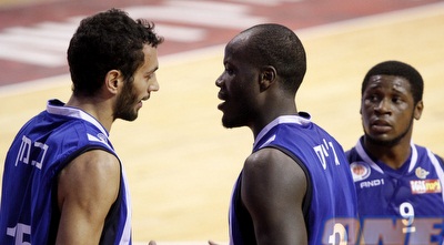 דלרוי ג´יימס וכרמל בוכמן (יוסי ציפקיס) דלרוי ג´יימס וכרמל בוכמן (יוסי ציפקיס)