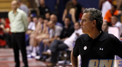 אפי בירנבויים (יוסי ציפקיס) אפי בירנבויים (יוסי ציפקיס)