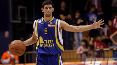 דרור חג´ג´ מוביל כדור (יוסי ציפקיס) דרור חג´ג´ מוביל כדור (יוסי ציפקיס)