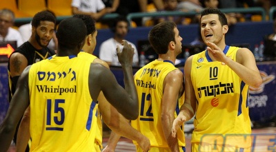 פניני, אוחיון וג´יימס. בלתי ניתנים לעצירה (שי לוי) פניני, אוחיון וג´יימס. בלתי ניתנים לעצירה (שי לוי)