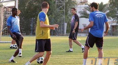 רוני לוי באנורתוסיס: &qout;טוב לי מאוד, מזכיר את בית&qout;ר&qout; (האתר הרשמי של אנורתוסיס)