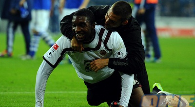 שכטר חוגג עם סוקוטה פאסו (GettyImages) שכטר חוגג עם סוקוטה פאסו (GettyImages)