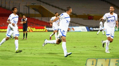 שחקני רמה&qout;ש חוגגים שיוויון (יניב גונן)