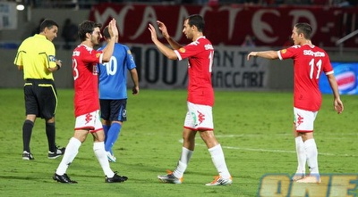 קנדה מברך את דמארי על השלישי (שי לוי)