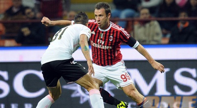 אנטוניו מנסה לחמוק מארוס פיסאנו (GettyImages)