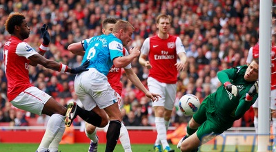 שצ´סני מציל שער בטוח (GettyImages) שצ´סני מציל שער בטוח (GettyImages)