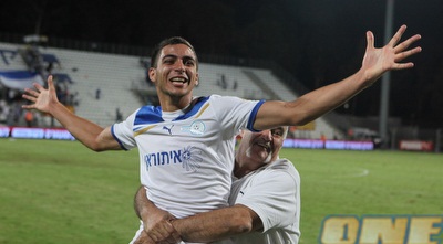 אחמד עבד. יפתח בהרכב של רן בן שמעון (עמית מצפה)