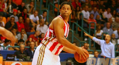 תומאס (יניב גונן) תומאס (יניב גונן)