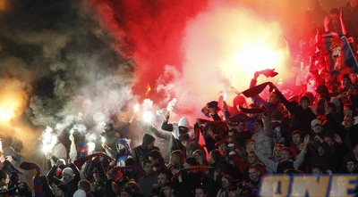 אוהדי צסק&qout;א מוסקבה. בקרוב יעודדו את בלאט? (רויטרס)